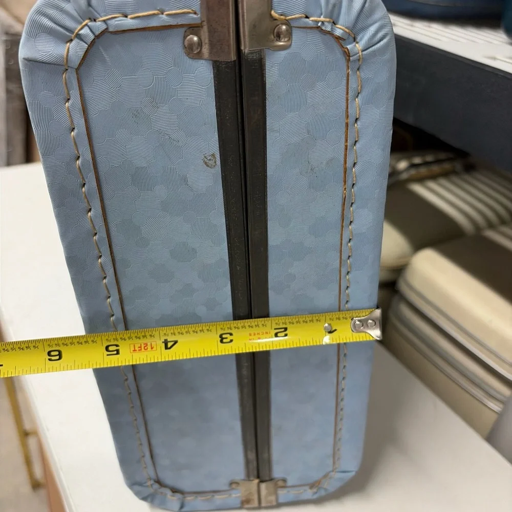 Vintage Style Blue and Cream Small Suitcase - Picture 8 of 9